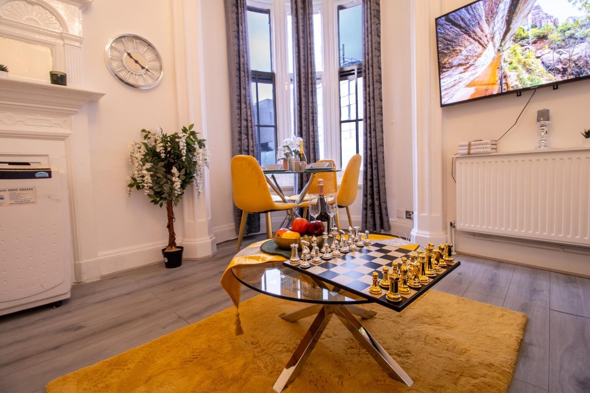 Luxurious Apartments On Oxford Street London Exterior foto