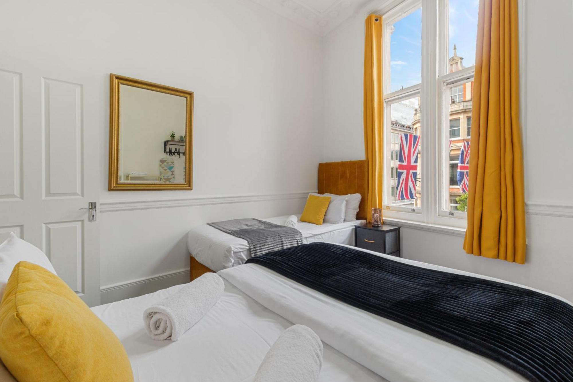 Luxurious Apartments On Oxford Street London Exterior foto