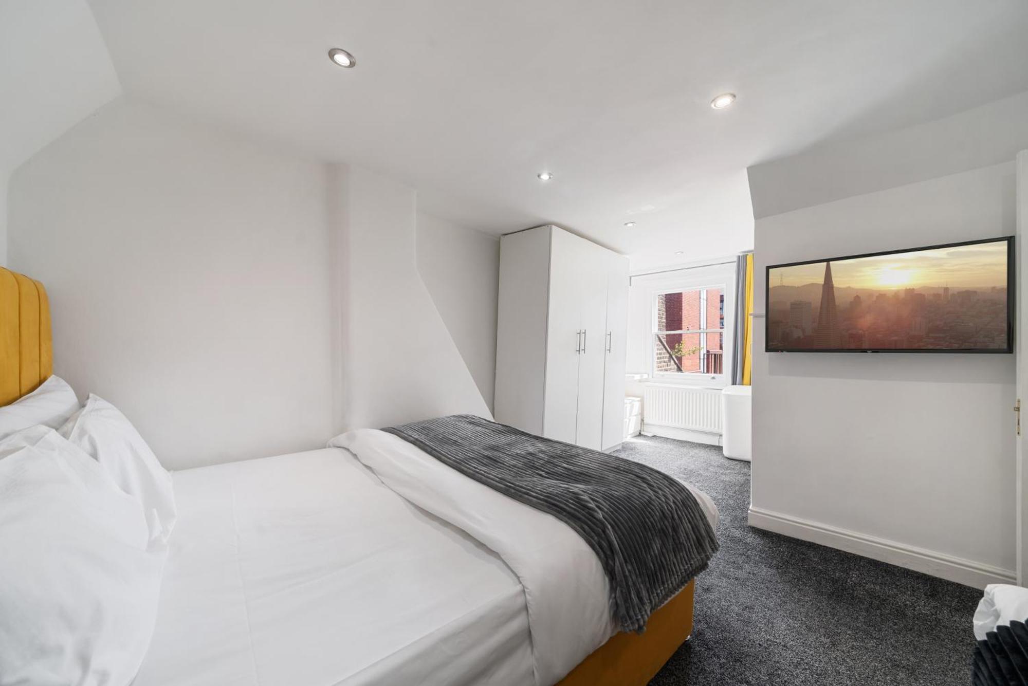 Luxurious Apartments On Oxford Street London Exterior foto